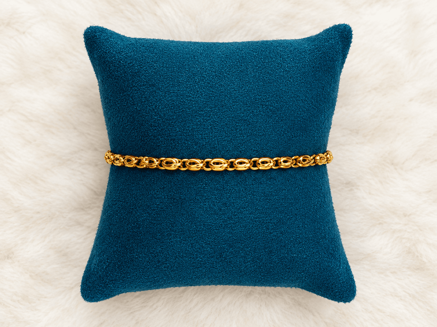 Classic Interwoven Gold Link Bracelet