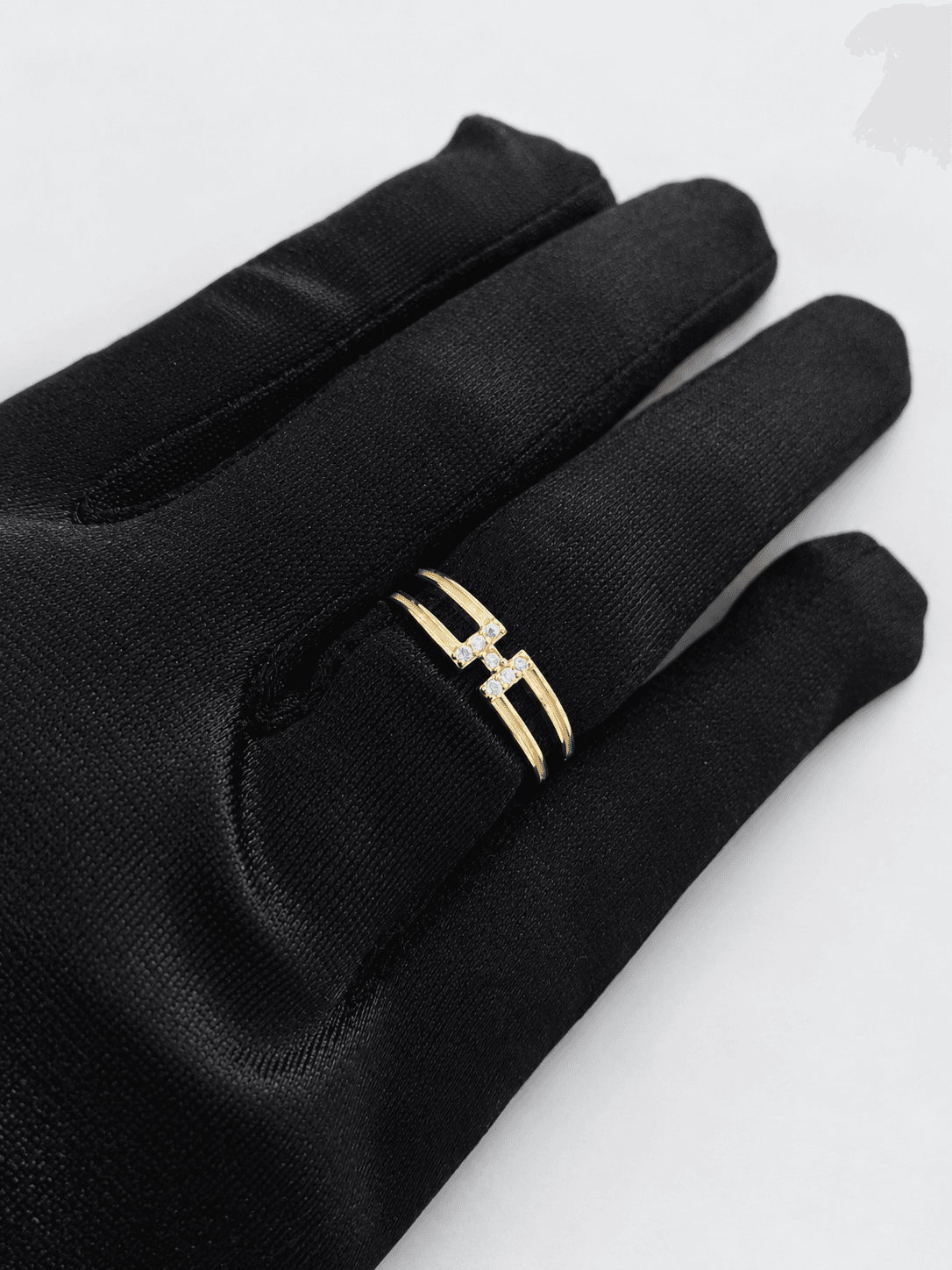 Minimalist Gold Split-Shank Crystal Ring(adjustable)