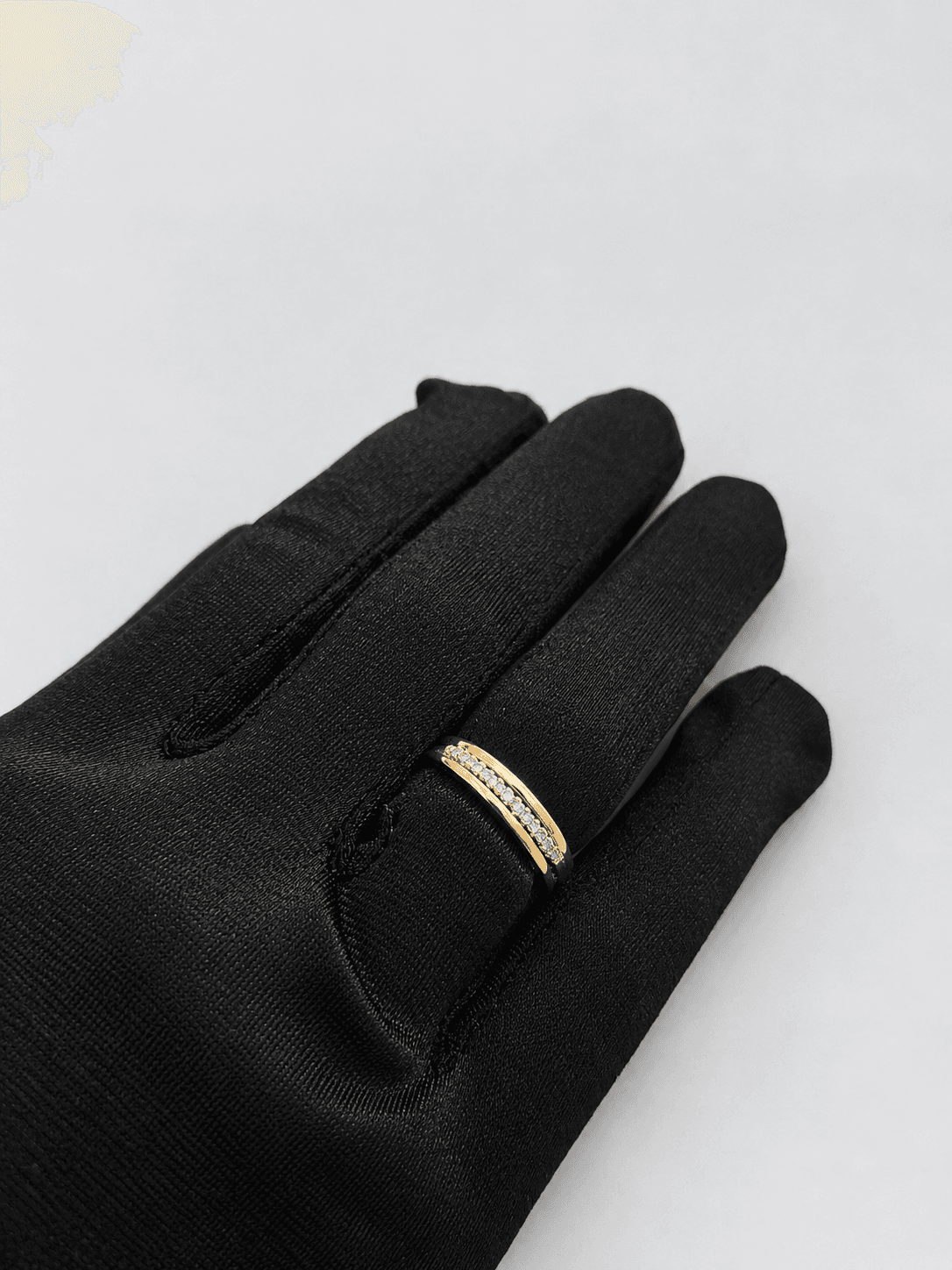 Channel-Set Pave Gold Inset Band(Adjustable)